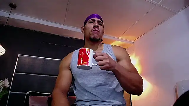 Snapshot of teddyfit19cm chatting on October 17, 2025, 1:46 pm teddyfit19cm online show from October 17, 2025, 1:46 pm