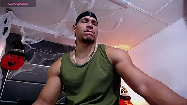 Snapshot of teddyfit19cm chatting on November 4, 2025, 1:10 pm teddyfit19cm online show from November 4, 2025, 1:10 pm