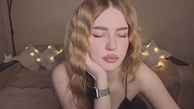 Snapshot of ViolettaLopez chatting on February 10, 2026, 1:48 pm ViolettaLopez online show from February 10, 2026, 1:48 pm