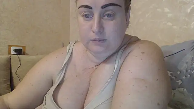 Snapshot of Amy_August chatting on February 6, 2025, 4:58 pm Amy August online show from February 6, 2025, 4:58 pm