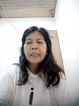 TropicalFlower online show from November 17, 2025, 8:47 pm