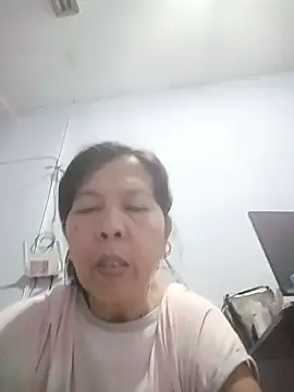 Snapshot of TropicalFlower chatting on July 10, 2026, 11:46 am TropicalFlower online show from July 10, 2026, 11:46 am