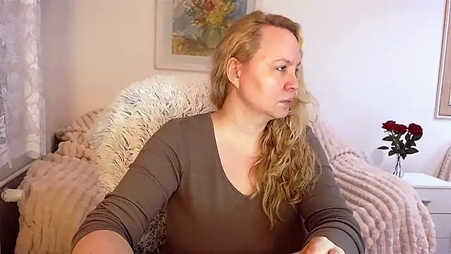 Snapshot of Sarah4you chatting on January 9, 2025, 9:37 pm Sarah4you online show from January 9, 2025, 9:37 pm