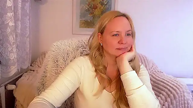 Snapshot of Sarah4you chatting on January 16, 2025, 9:30 pm Sarah4you online show from January 16, 2025, 9:30 pm