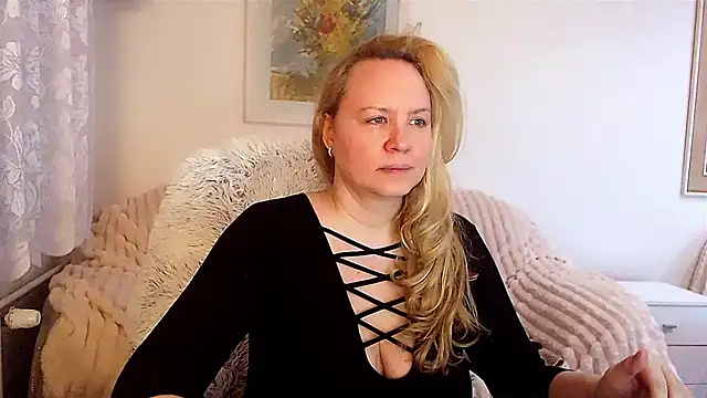 Snapshot of Sarah4you chatting on January 17, 2025, 4:57 pm Sarah4you online show from January 17, 2025, 4:57 pm