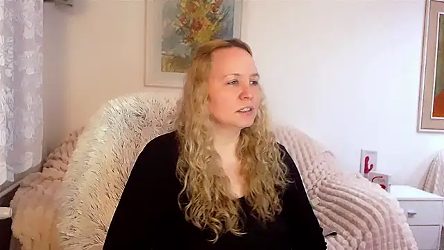 Snapshot of Sarah4you chatting on January 26, 2025, 9:51 pm Sarah4you online show from January 26, 2025, 9:51 pm