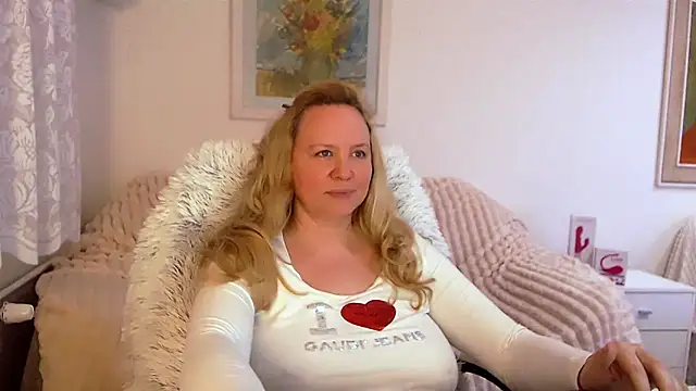 Sarah4you online show from February 2, 2025, 7:14 pm