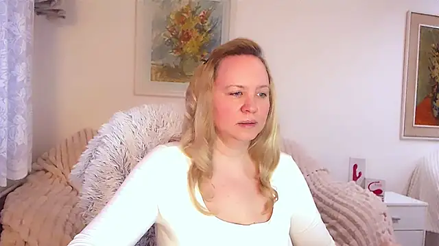 Sarah4you online show from February 16, 2025, 4:10 pm