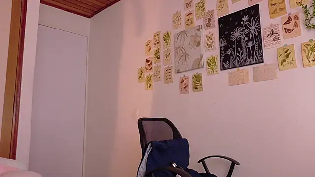 Snapshot of kinky_rider chatting on February 15, 2026, 11:12 pm kinky rider online show from February 15, 2026, 11:12 pm