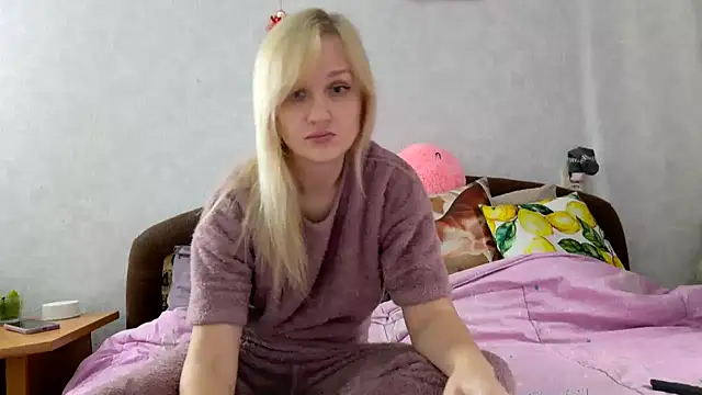 ModelEva online show from October 9, 2025, 8:34 am