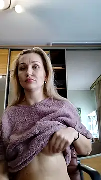 ModelEva online show from November 20, 2025, 11:10 am