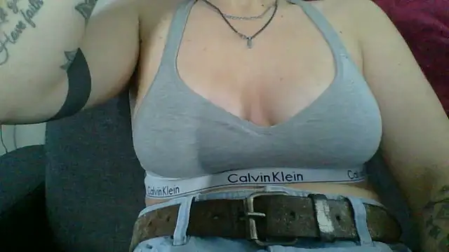 Snapshot of geilmeisje98 chatting on October 18, 2025, 1:12 pm geilmeisje98 online show from October 18, 2025, 1:12 pm