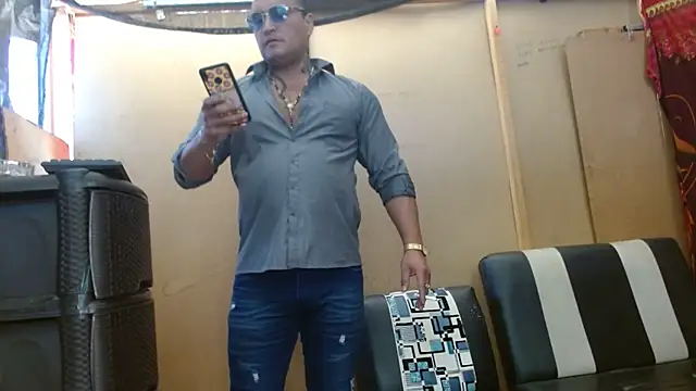 hardrock982 online show from February 25, 2025, 1:39 pm