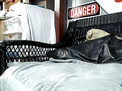 HungHawaiian808xh online show from January 11, 2026, 6:13 pm