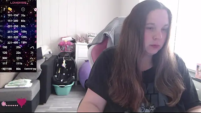 AureliaWinter online show from June 14, 2026, 10:28 am