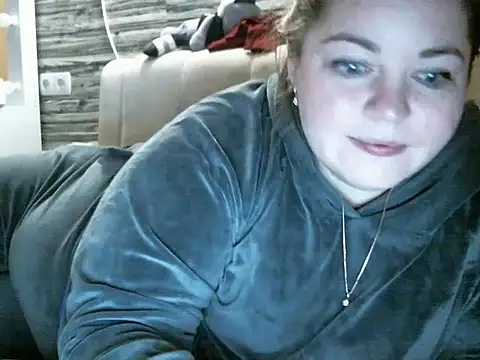 cute  cherry online show from March 11, 2025, 6:19 pm