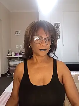 Hotgrannyx online show from October 21, 2025, 4:02 am