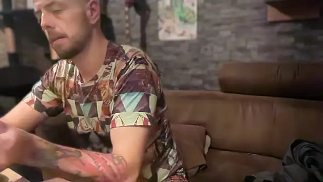 kissfreak85 online show from November 21, 2025, 10:52 pm