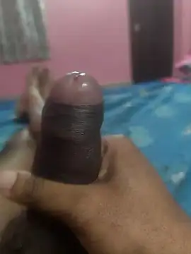 Snapshot of omar23121 chatting on December 29, 2024, 7:11 pm omar23121 online show from December 29, 2024, 7:11 pm