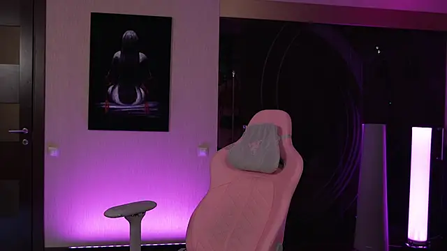 GirlGogo online show from February 9, 2026, 11:20 pm