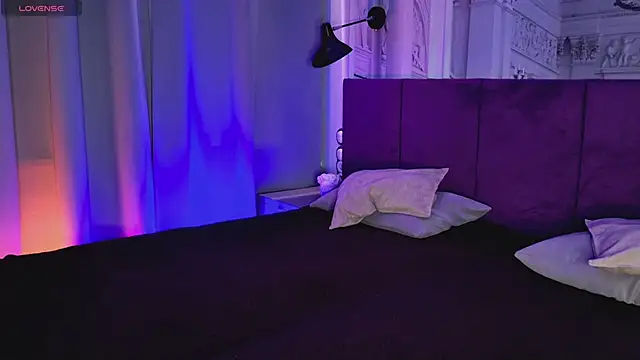 SofiaFoster  online show from February 26, 2025, 5:17 pm