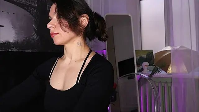 SofiaFoster  online show from October 29, 2025, 5:53 am