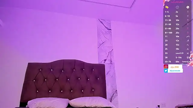 alysson 18 online show from October 13, 2025, 1:22 pm