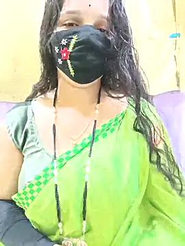 Snapshot of Rising_Smiler chatting on October 7, 2025, 5:54 pm Rising Smiler online show from October 7, 2025, 5:54 pm