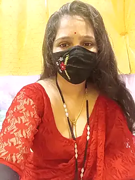 Snapshot of Rising_Smiler chatting on October 18, 2025, 9:43 am Rising Smiler online show from October 18, 2025, 9:43 am