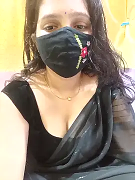 Snapshot of Rising_Smiler chatting on November 24, 2025, 7:30 am Rising Smiler online show from November 24, 2025, 7:30 am