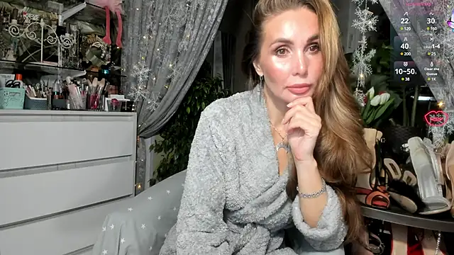 Snapshot of Aurora108 chatting on January 19, 2025, 10:39 pm Aurora108 online show from January 19, 2025, 10:39 pm