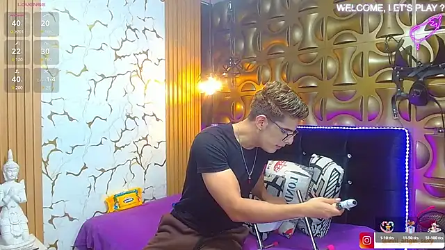 angel sexyevil online show from November 17, 2025, 12:33 pm