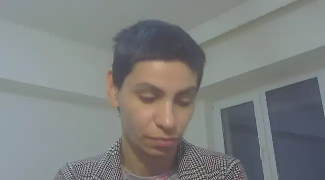 hotSANDRA STARR online show from February 4, 2025, 9:10 pm