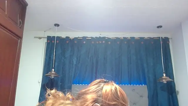 Snapshot of sarah_lovesu chatting on October 2, 2025, 8:27 pm sarah lovesu online show from October 2, 2025, 8:27 pm