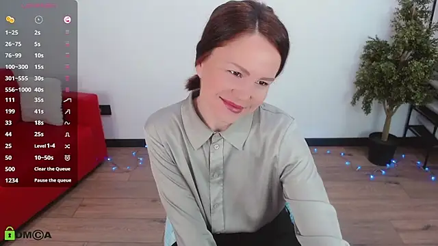 VickyGolden online show from May 17, 2026, 5:27 am