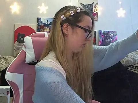 SecretSophia online show from October 21, 2025, 11:22 am