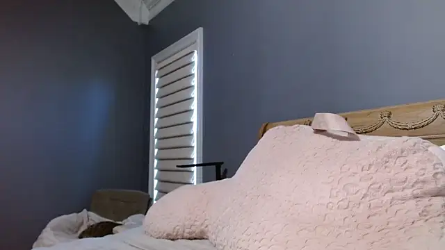 Lisaisluscious online show from January 23, 2025, 9:18 pm