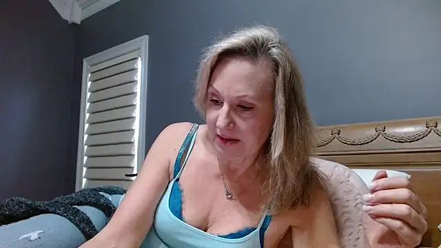 Lisaisluscious online show from January 26, 2025, 3:03 pm