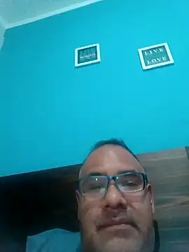 PhillDrake11 online show from November 28, 2025, 4:04 am