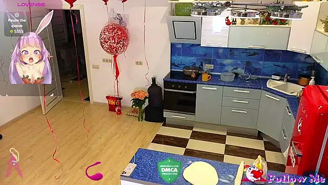 Snapshot of Rabbits_couplee chatting on February 17, 2025, 12:43 am Rabbits couplee online show from February 17, 2025, 12:43 am