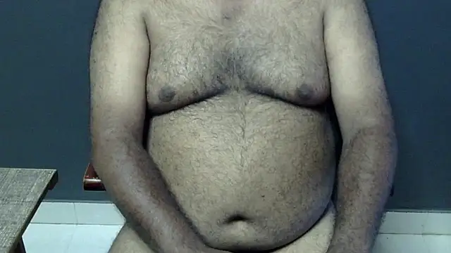 hairysubcub 70 online show from September 26, 2025, 7:23 am