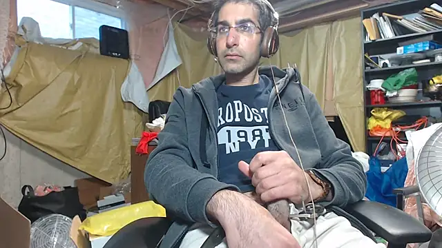 Gsmile1 online show from December 13, 2024, 8:15 pm