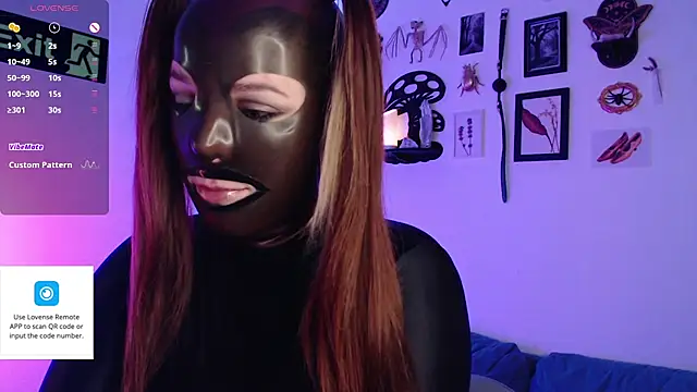 auroralatexprincess online show from October 1, 2025, 6:47 pm