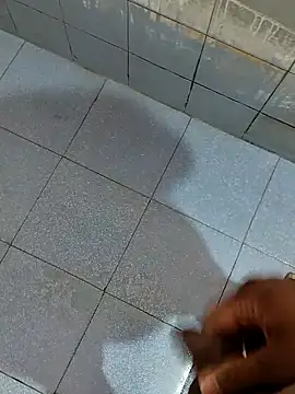 dinesh682 online show from October 23, 2025, 10:41 pm