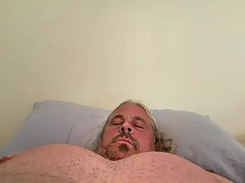 Snapshot of zeus337 chatting on July 9, 2026, 3:38 pm zeus337 online show from July 9, 2026, 3:38 pm