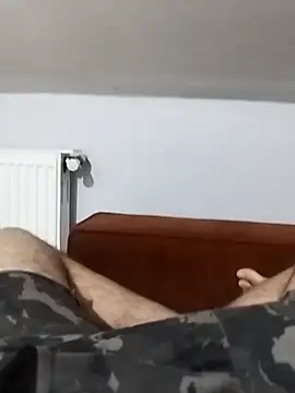 Snapshot of Aykut1990 chatting on October 15, 2025, 4:40 pm Aykut1990 online show from October 15, 2025, 4:40 pm