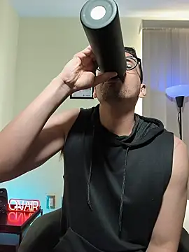 Snapshot of towers_j chatting on January 31, 2026, 7:11 pm towers j online show from January 31, 2026, 7:11 pm