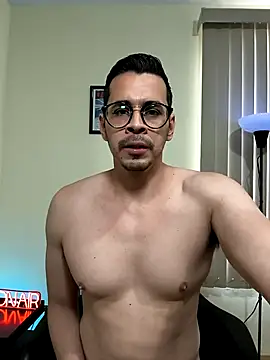 Snapshot of towers_j chatting on February 11, 2026, 4:12 pm towers j online show from February 11, 2026, 4:12 pm