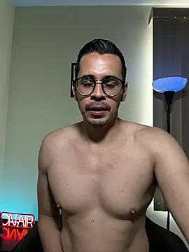 Snapshot of towers_j chatting on February 17, 2026, 3:29 pm towers j online show from February 17, 2026, 3:29 pm