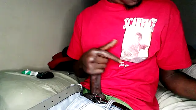 Snapshot of RinsingWood84 chatting on February 9, 2026, 12:53 pm RinsingWood84 online show from February 9, 2026, 12:53 pm